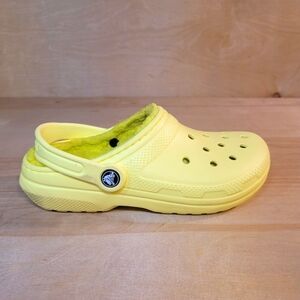Crocs Kids Classic Fur Lined Clog Yellow J3 Rubber Sandals